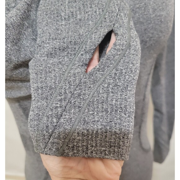 Gray compression athletic long sleeve half zip top size small NWOT - Picture 3 of 8